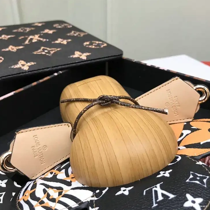 Fashionrepsfam ru Bags LV 20B570275 0824